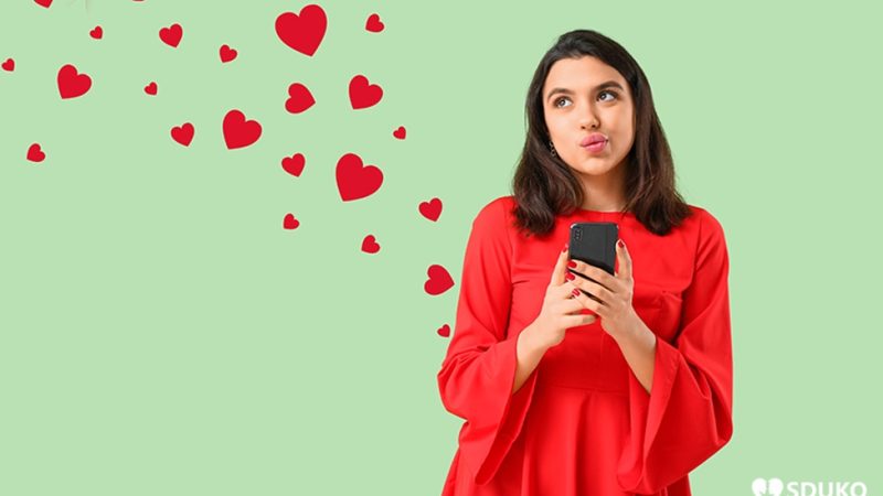 Online Dating: Stop It, Or Continue Socializing?
